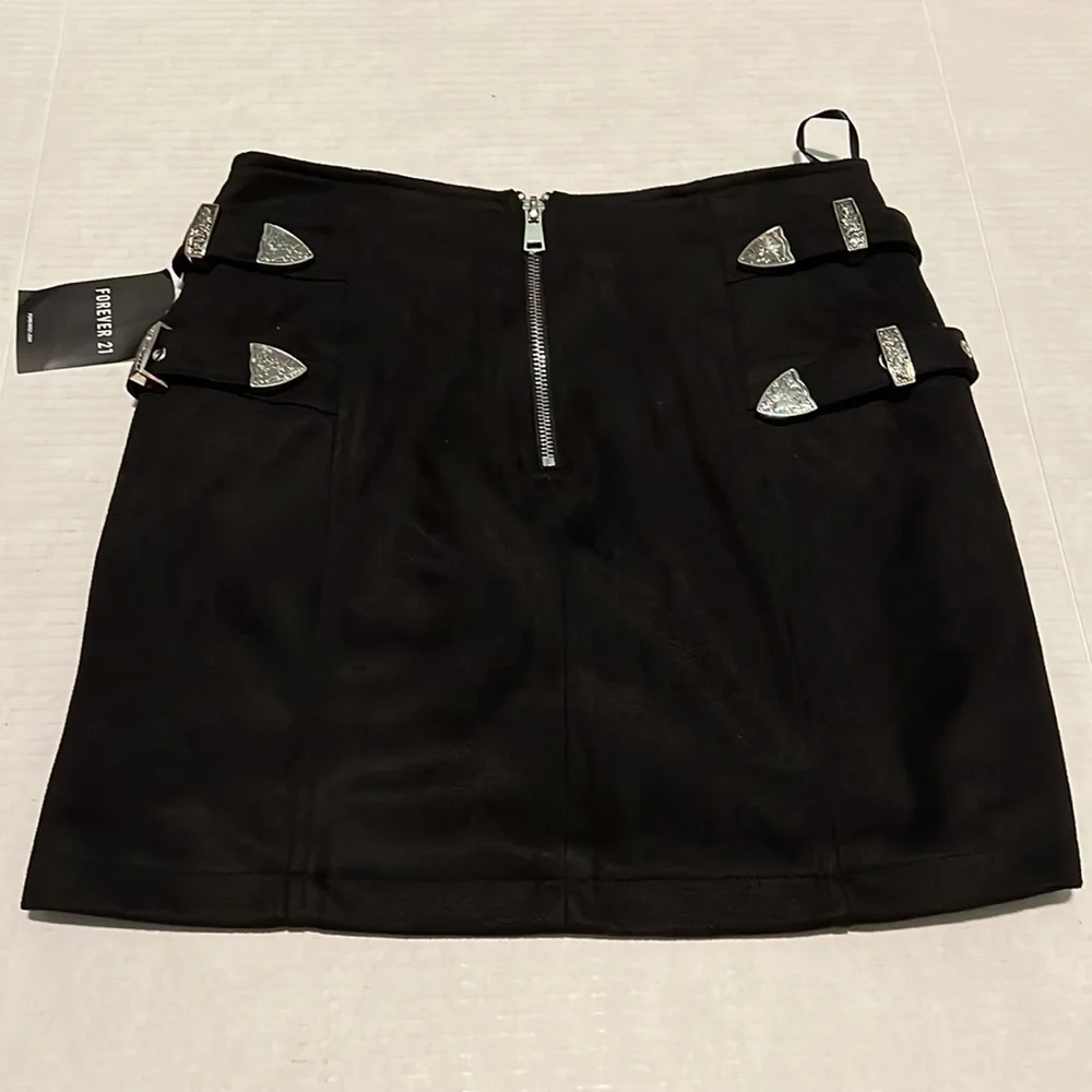 NWT Faux Suede Western Inspired Festival Coastal Cowgirl Studded Mini Skirt - Picture 3 of 7